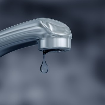 kapljica iz pipe